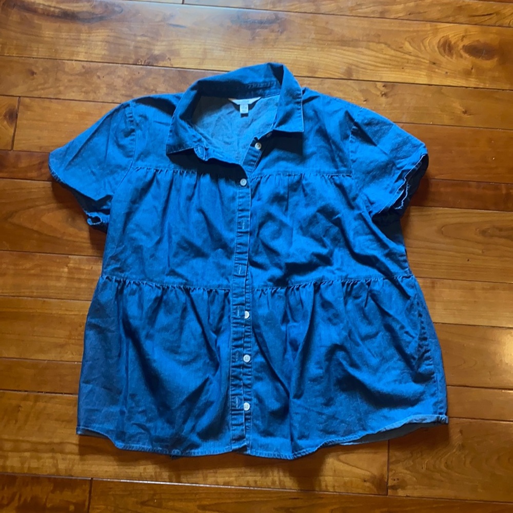 TIME & TRU WOMENS BUTTON UP TOP